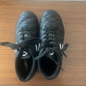 Charlie Legendario Youth Soccer Cleats, size 13